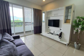 Majestic Lovely 2 bedroom serviced condo with pool